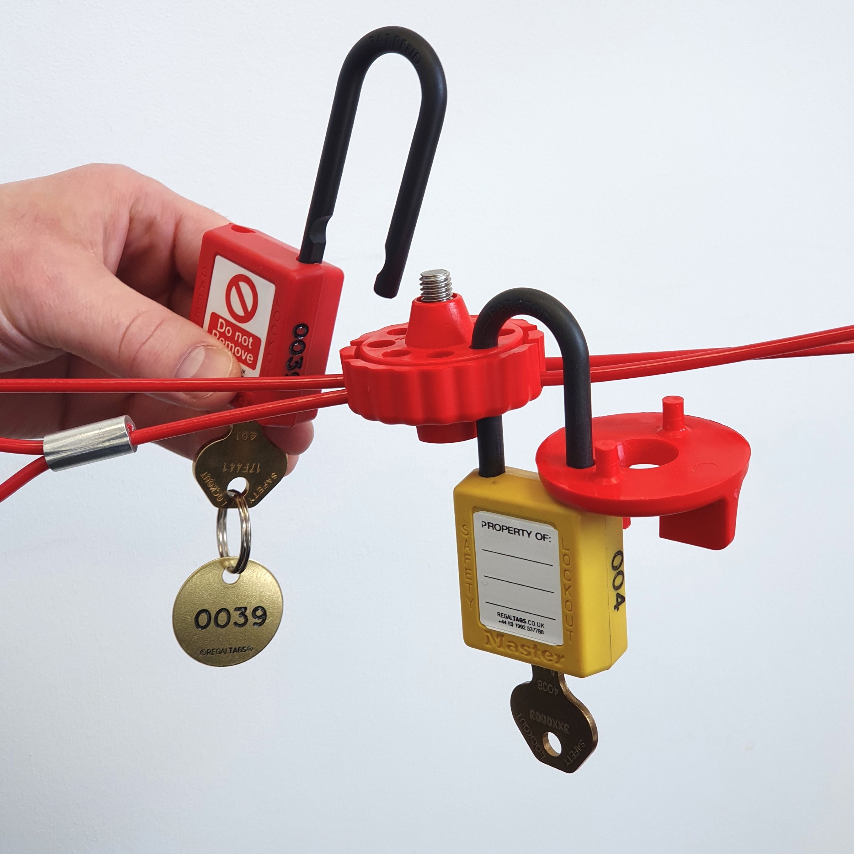 Circuit breaker switch padlock with flexi-cable bility to lock out.